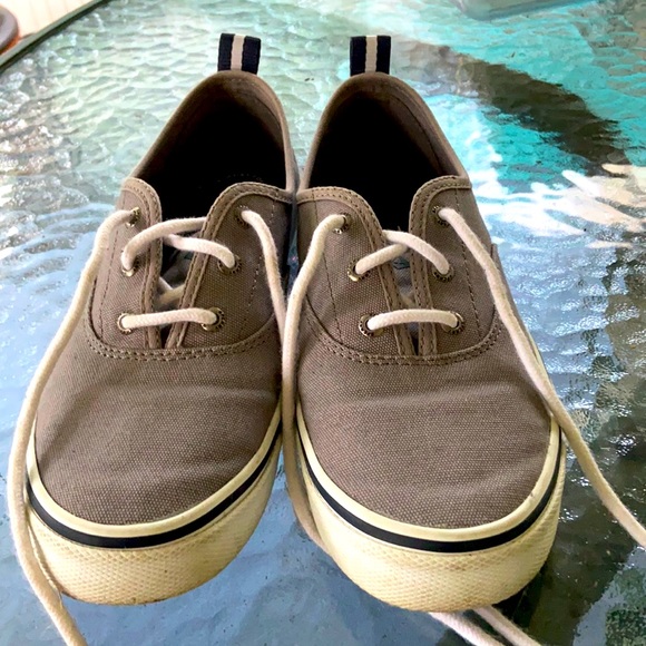 Barely worn Memory foam Sperry sliders - Picture 1 of 4